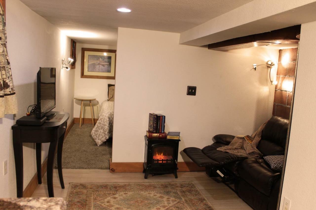 Rooms In My House And Separate Apt On 13Th Street Self Catering Greeley Exterior photo