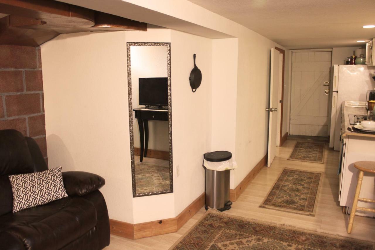 Rooms In My House And Separate Apt On 13Th Street Self Catering Greeley Exterior photo
